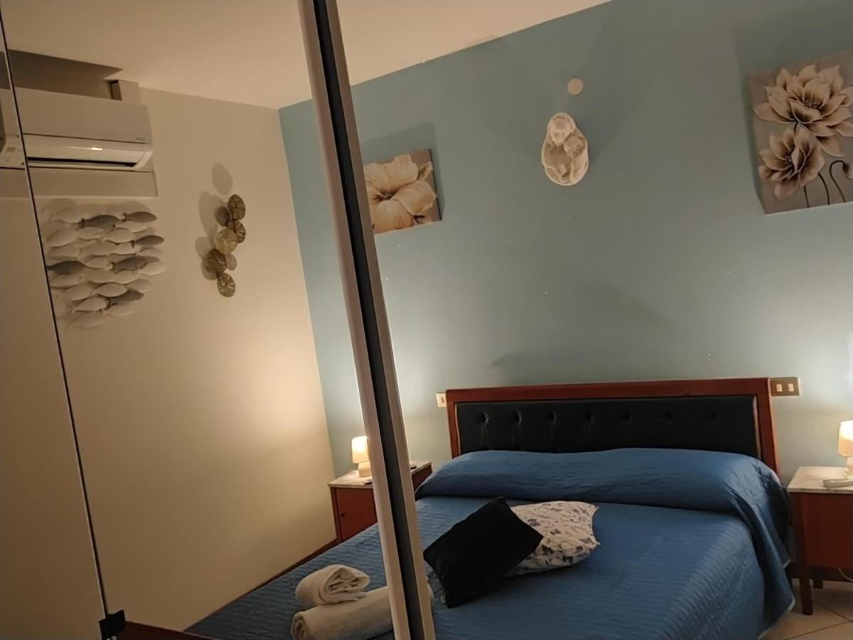 Affittacamere Lo Scoiattolo Di Mannocchi Lorella Porto SantʼElpidio Buitenkant foto