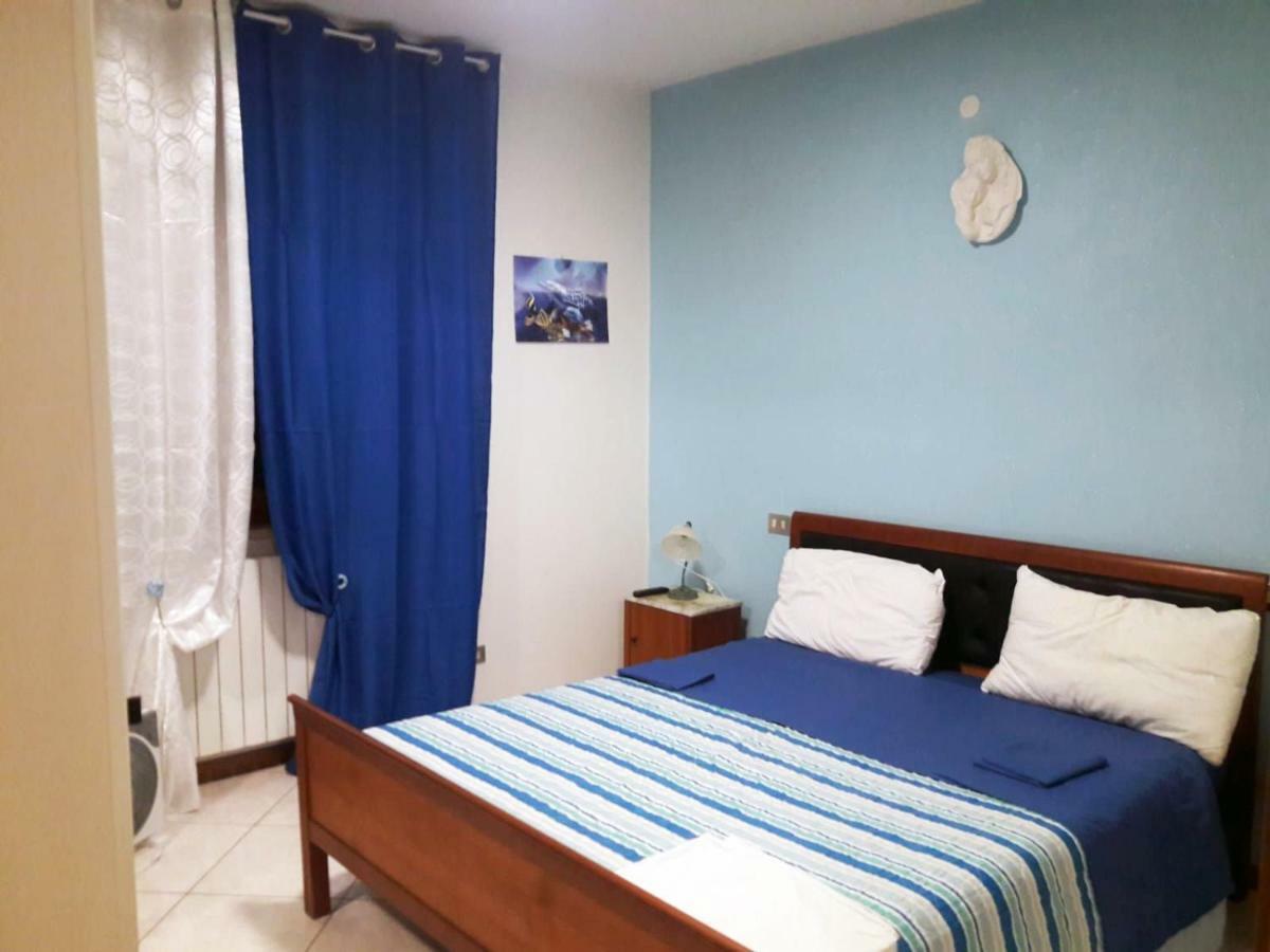 Affittacamere Lo Scoiattolo Di Mannocchi Lorella Porto SantʼElpidio Buitenkant foto
